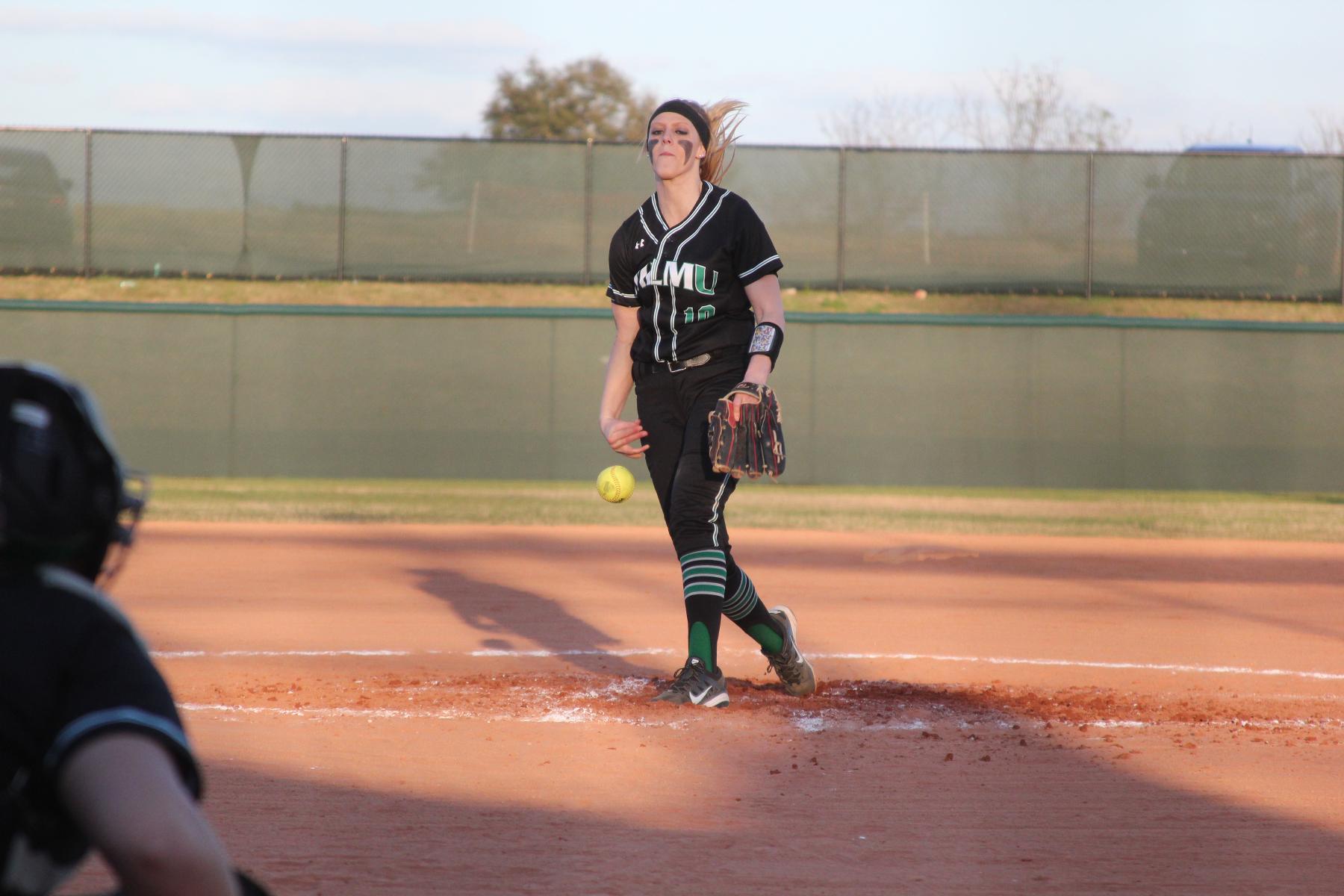 Softball vs. Minnesota-Duluth